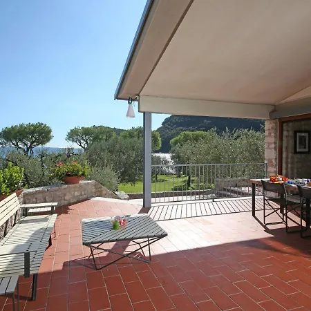Sleeps 15 With Pool Air Con And Wifi Montinelle