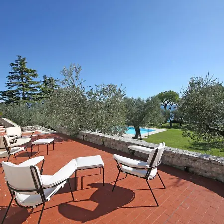 Sleeps 15 With Pool Air Con And Wifi * Montinelle